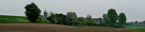 Stufenrain, Wassertum und Hochwasserrckhaltebecken Glessen; rechts unten im Bild Versplungen; Aufnahme vom 30. April 2009